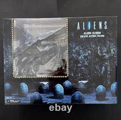 Alien Queen de-Luxe PVC 38cm Neca