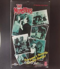 The Munsters Marilyn Collectible Figure 30cm Ltd Edition Majestic Studios